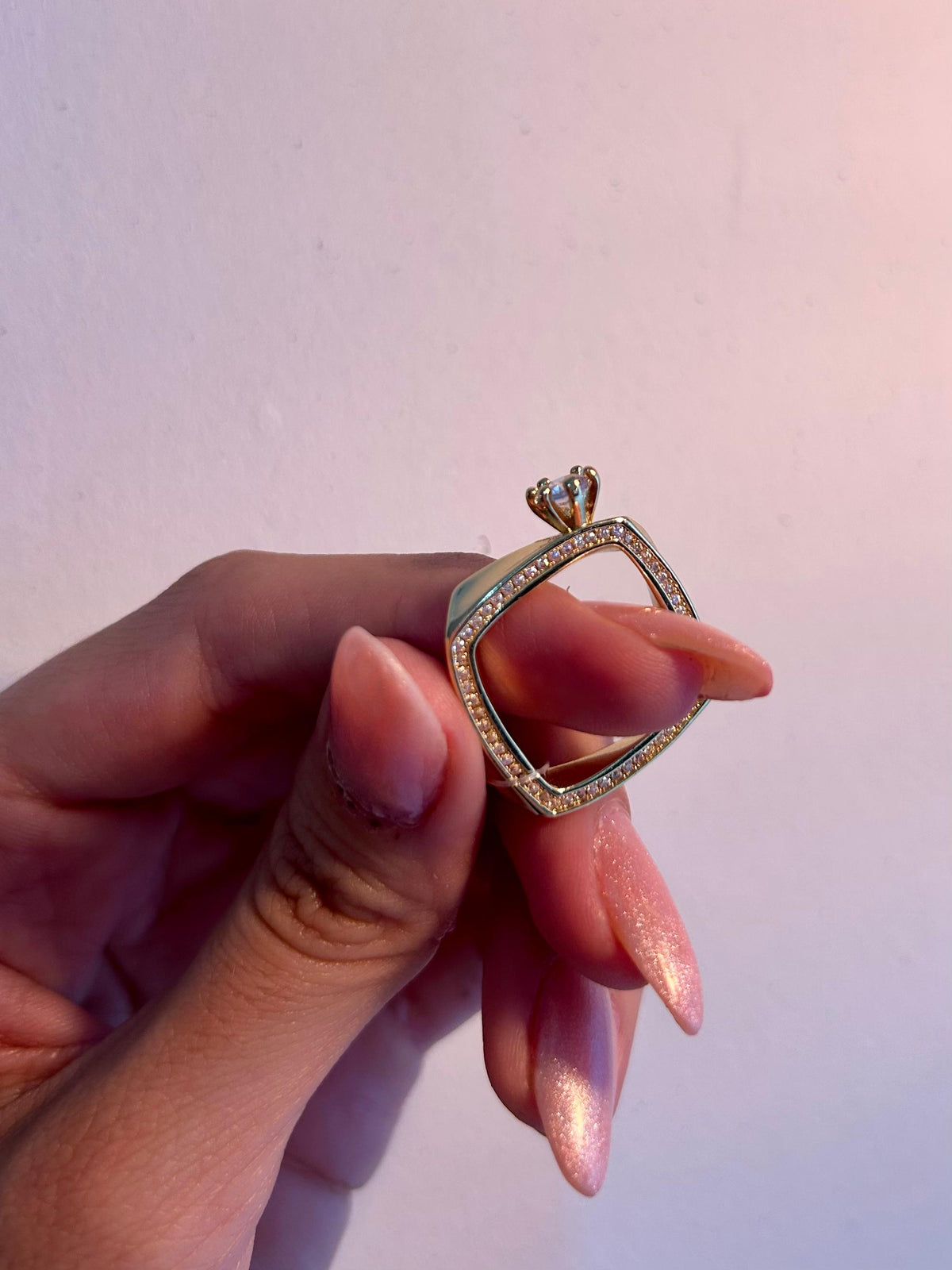 Anel Cravejado Banhado a Ouro 18K