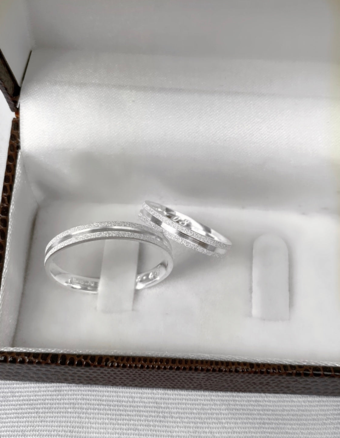 Alianças De Namoro Diamantada Com Friso 3 MM Prata 925