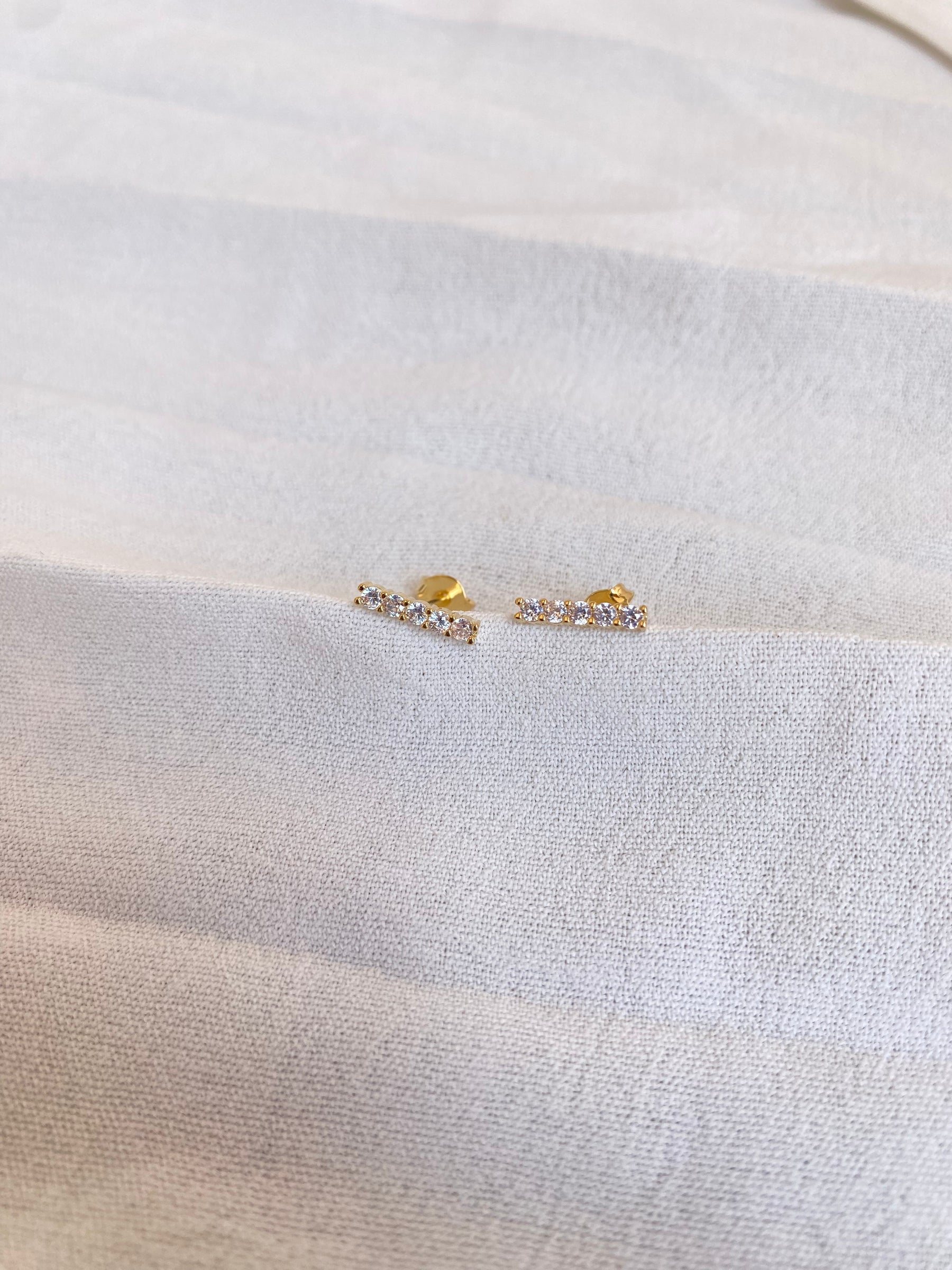 Brinco Cravejado Banhado a Ouro 18K