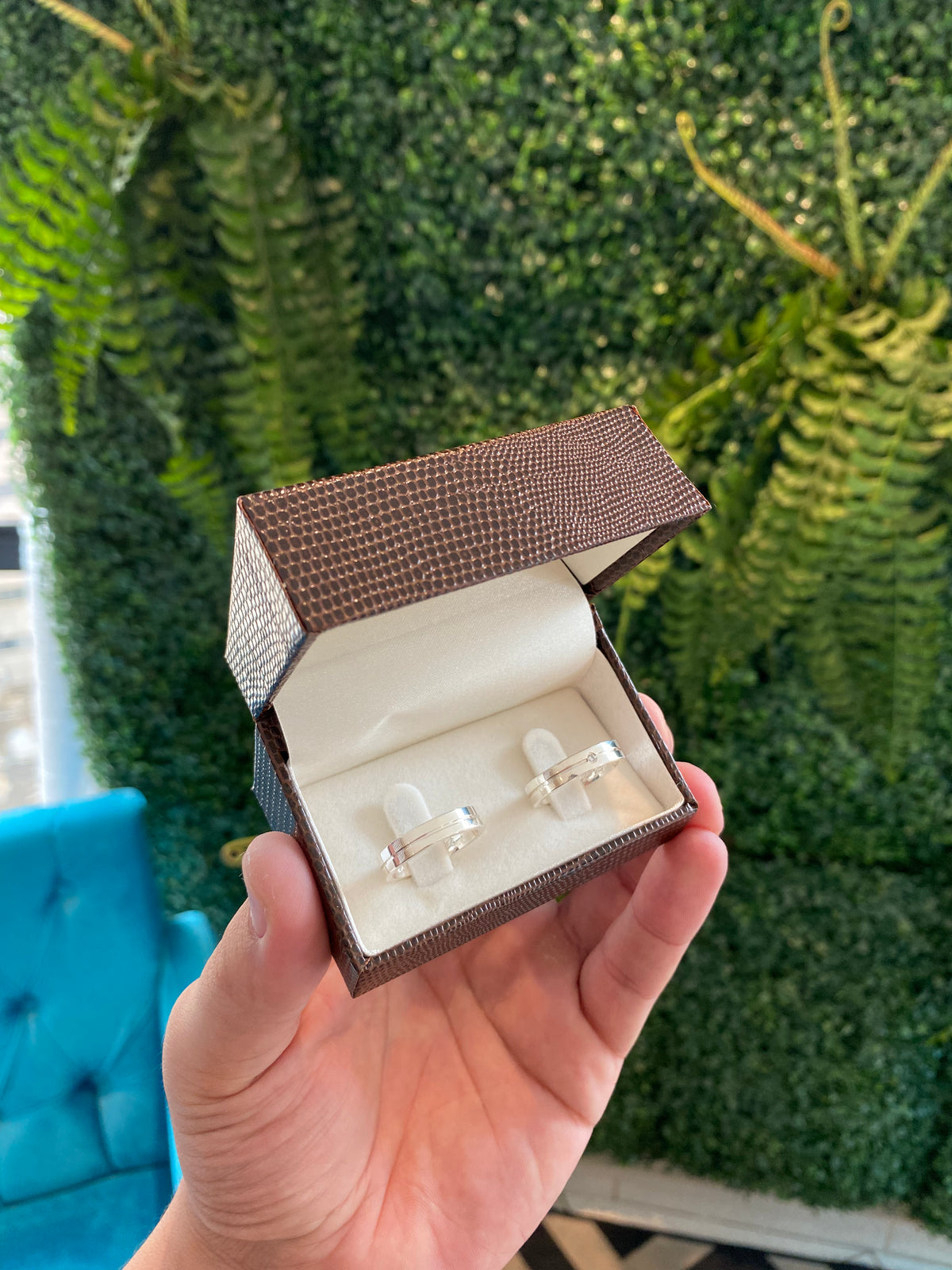 Alianças De Namoro Polida Com Friso 4 MM Prata 925