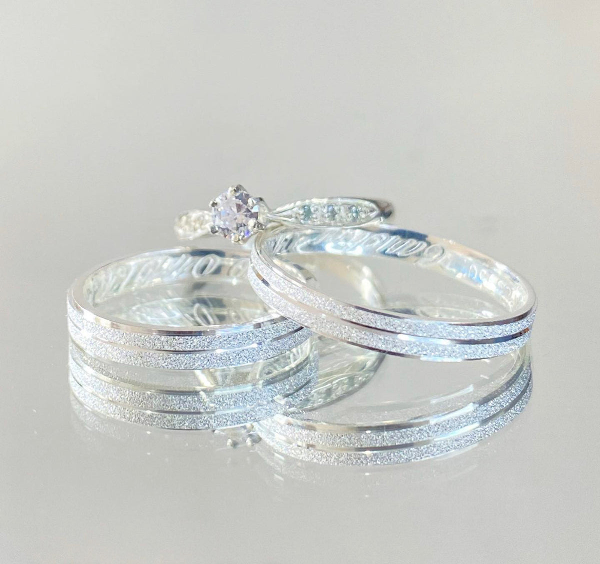 Par de Alianças Cancun Diamantada 3 MM + Anel Solitário Prata 925