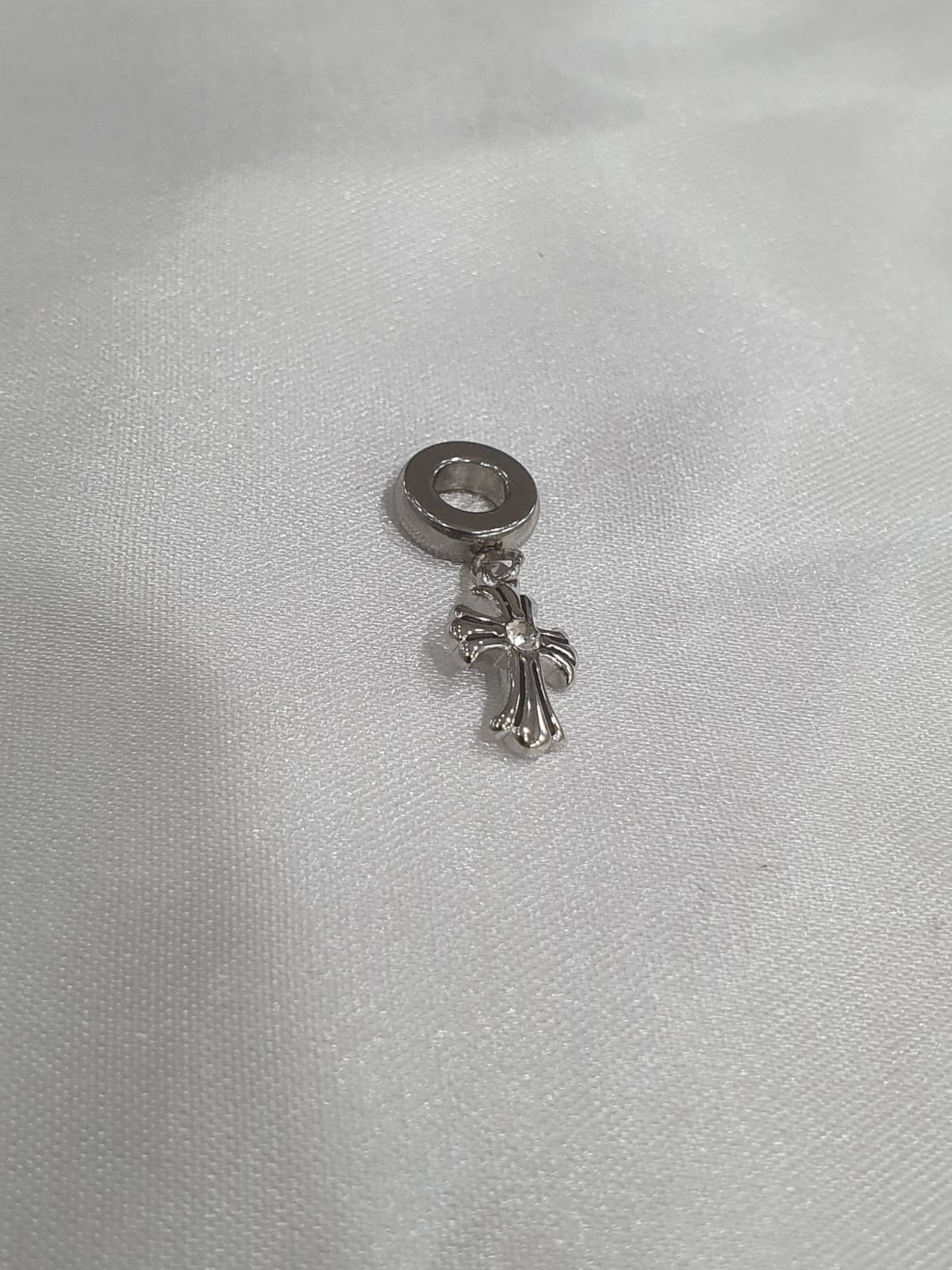 Berloque Cruz Chrome Heart