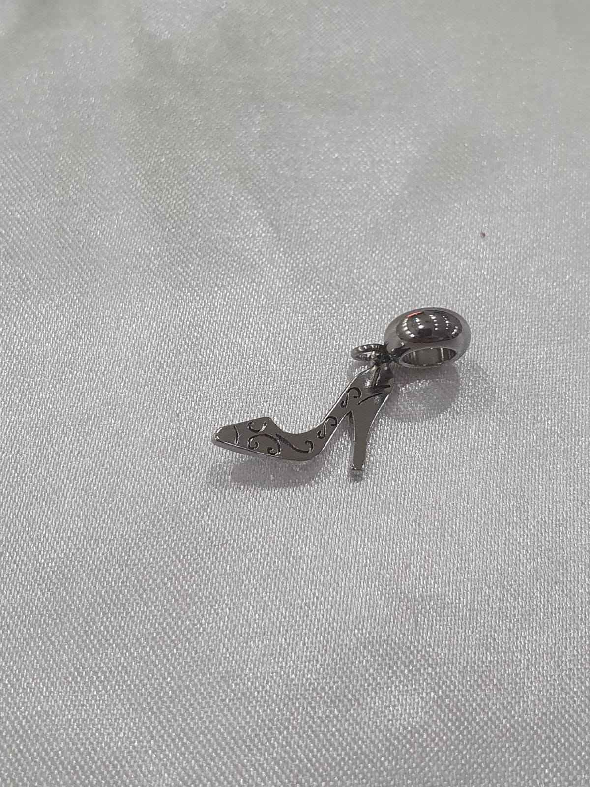 Berloque Pendurado Salto Alto