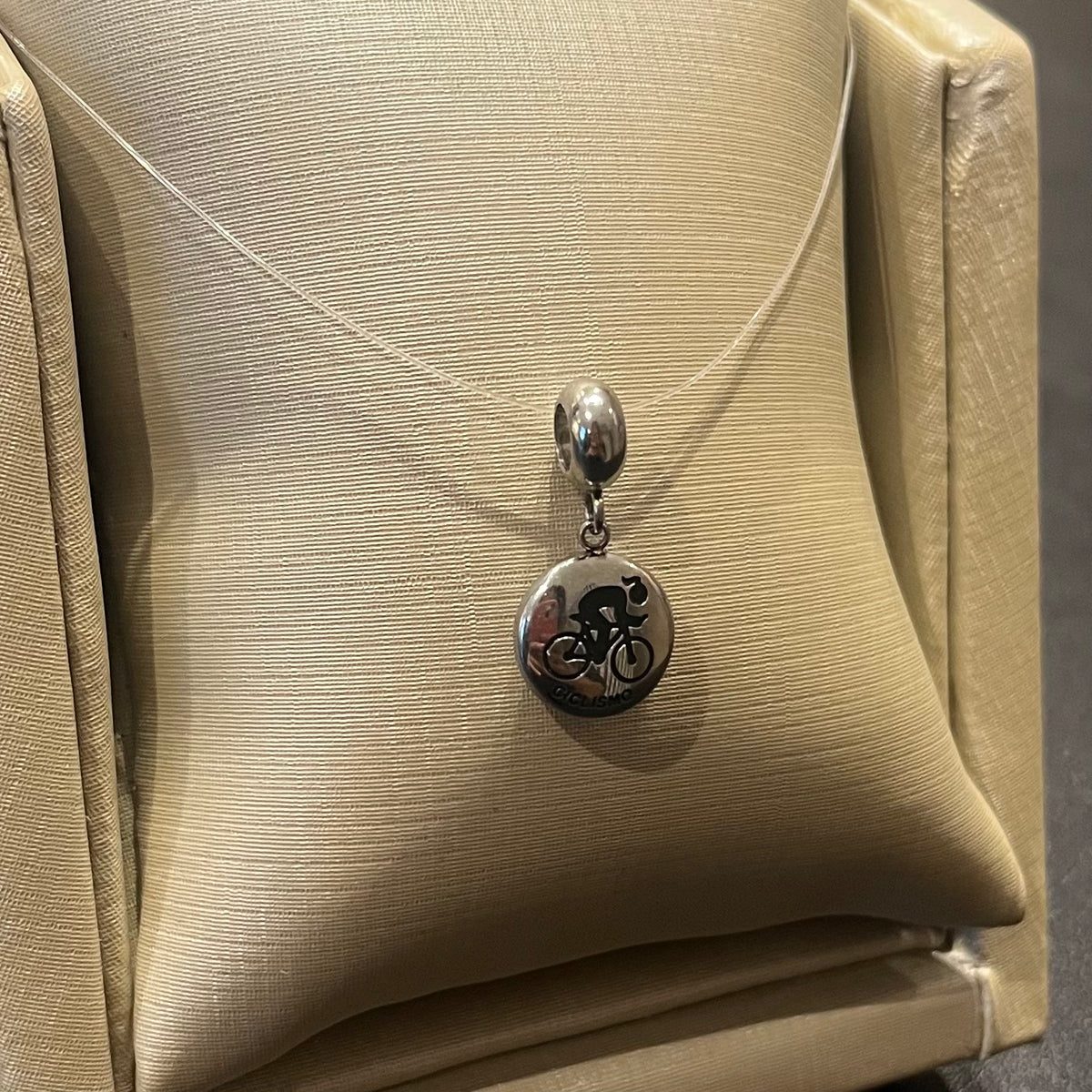 Berloque Pendurado Ciclismo