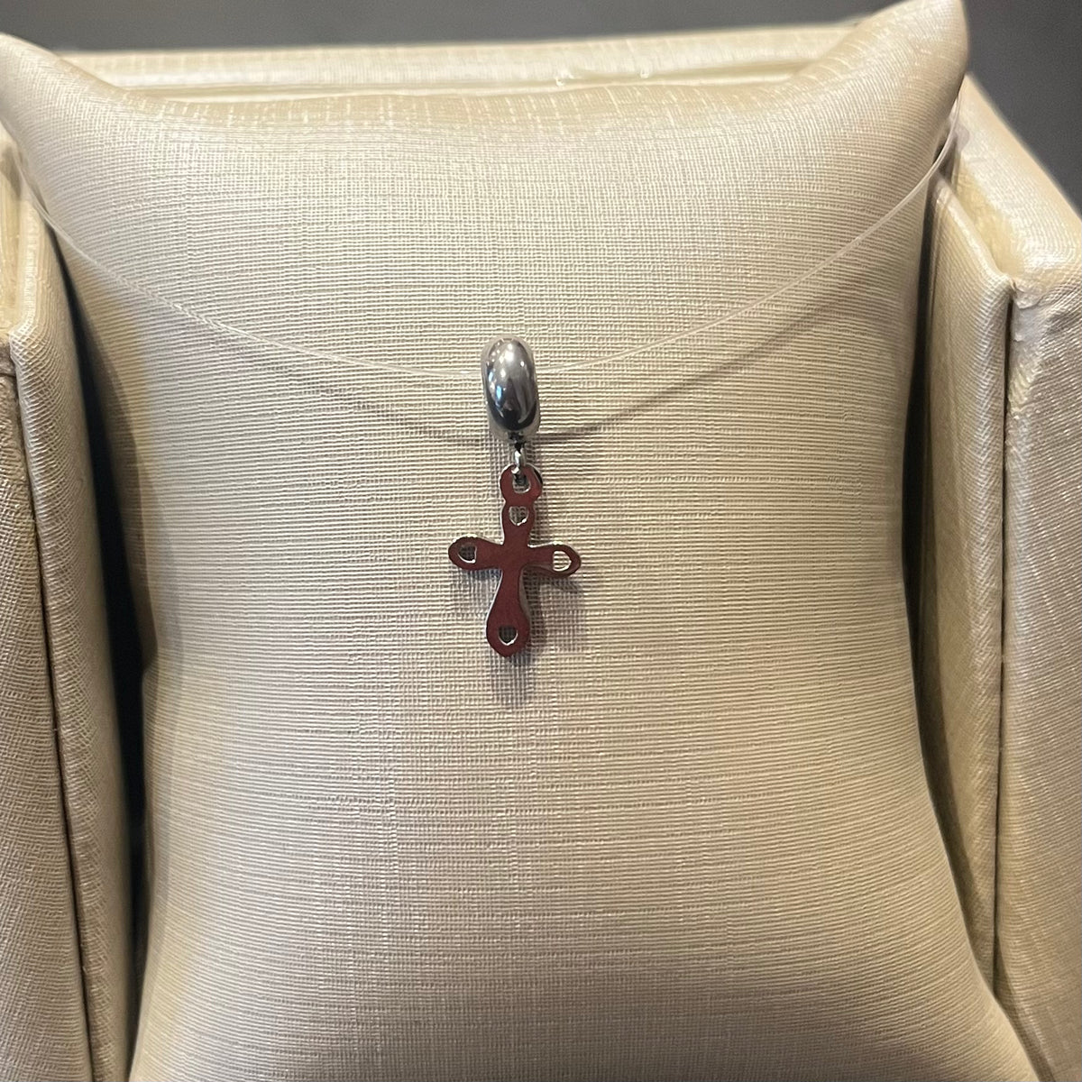 Berloque Pendurado Cruz