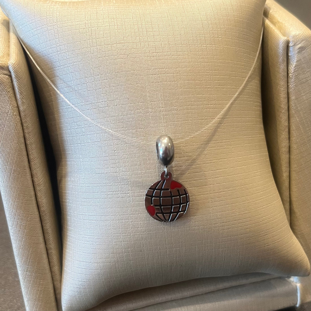 Berloque Pendurado Globo