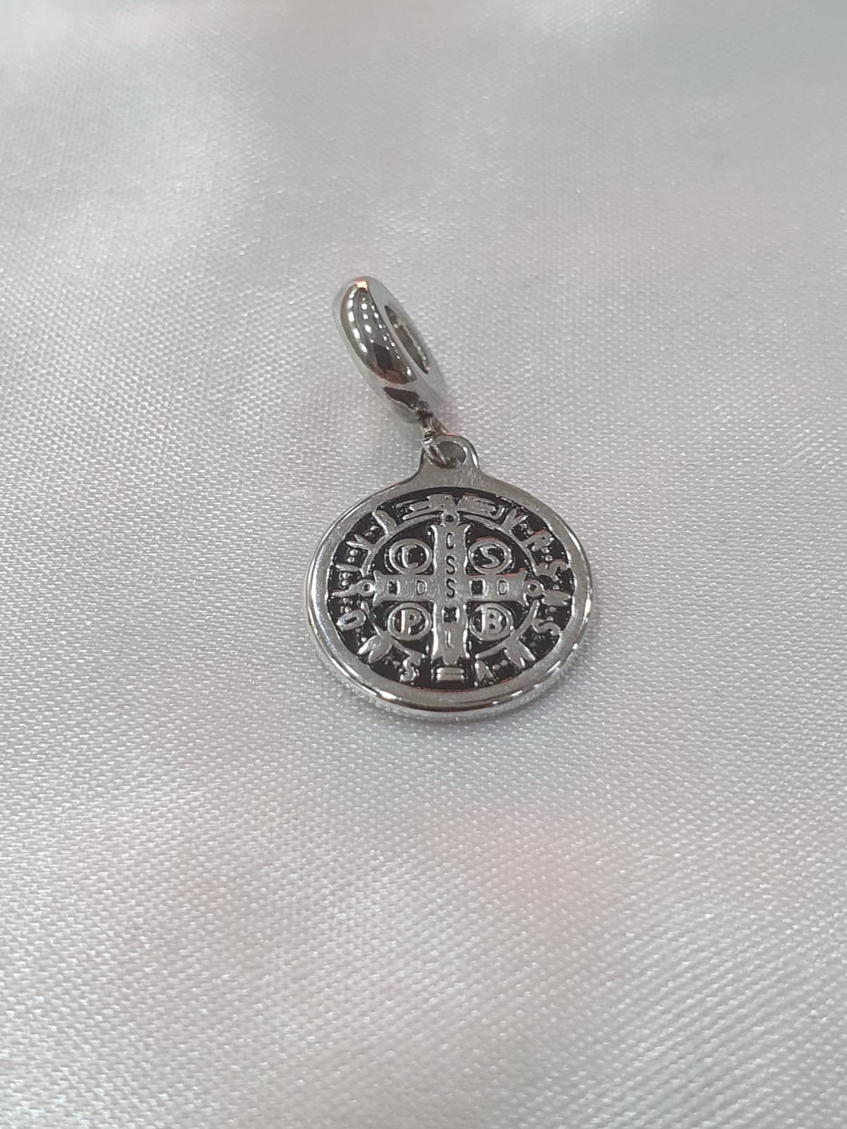 Berloque Pendurado São Bento