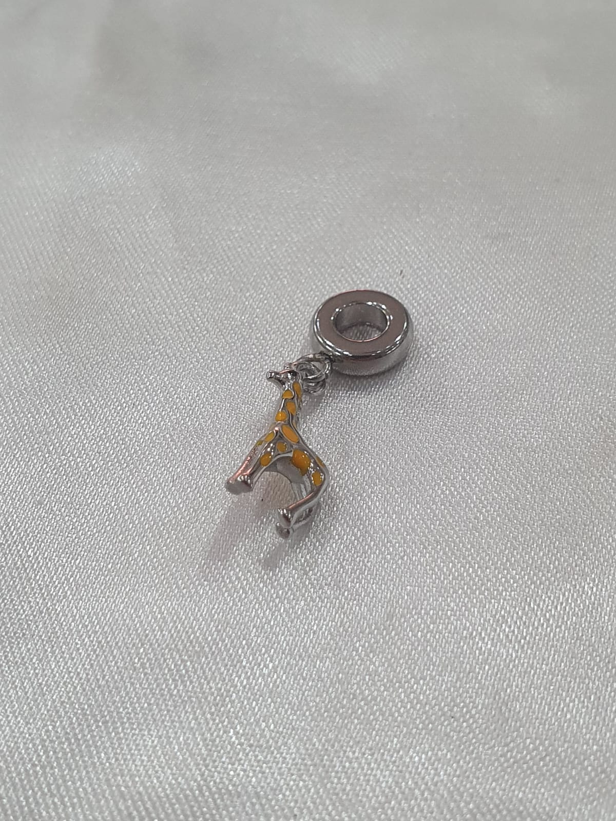 Berloque Pendurado Girafa