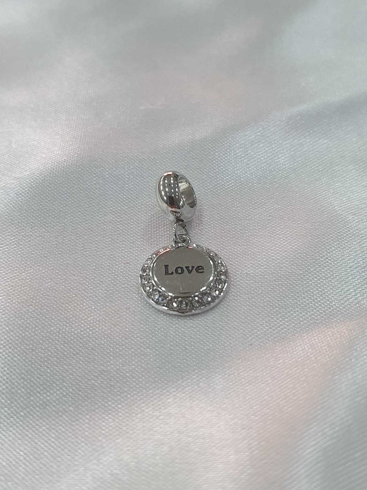 Berloque Pendurado Love