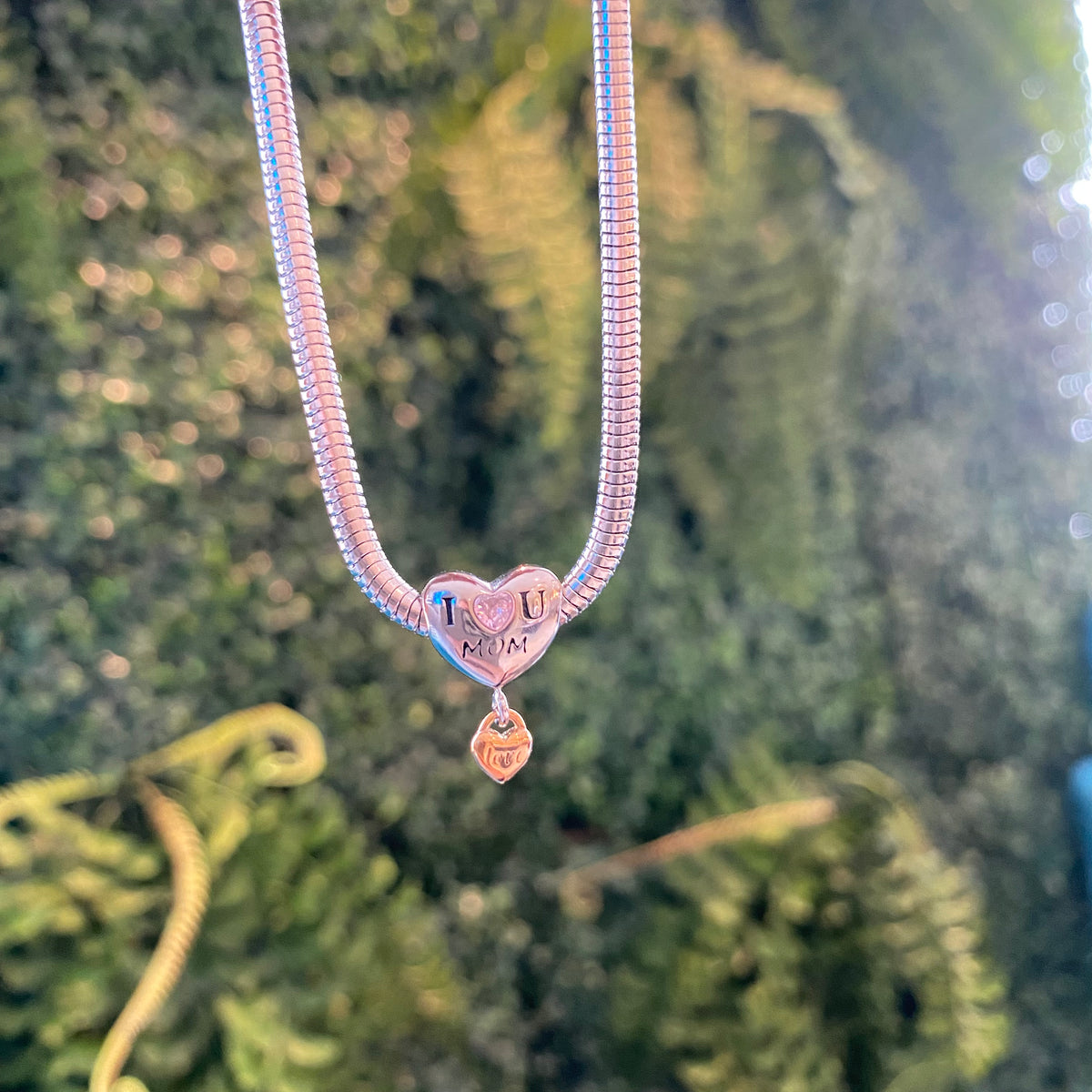 Berloque Coração Mom com Pingente