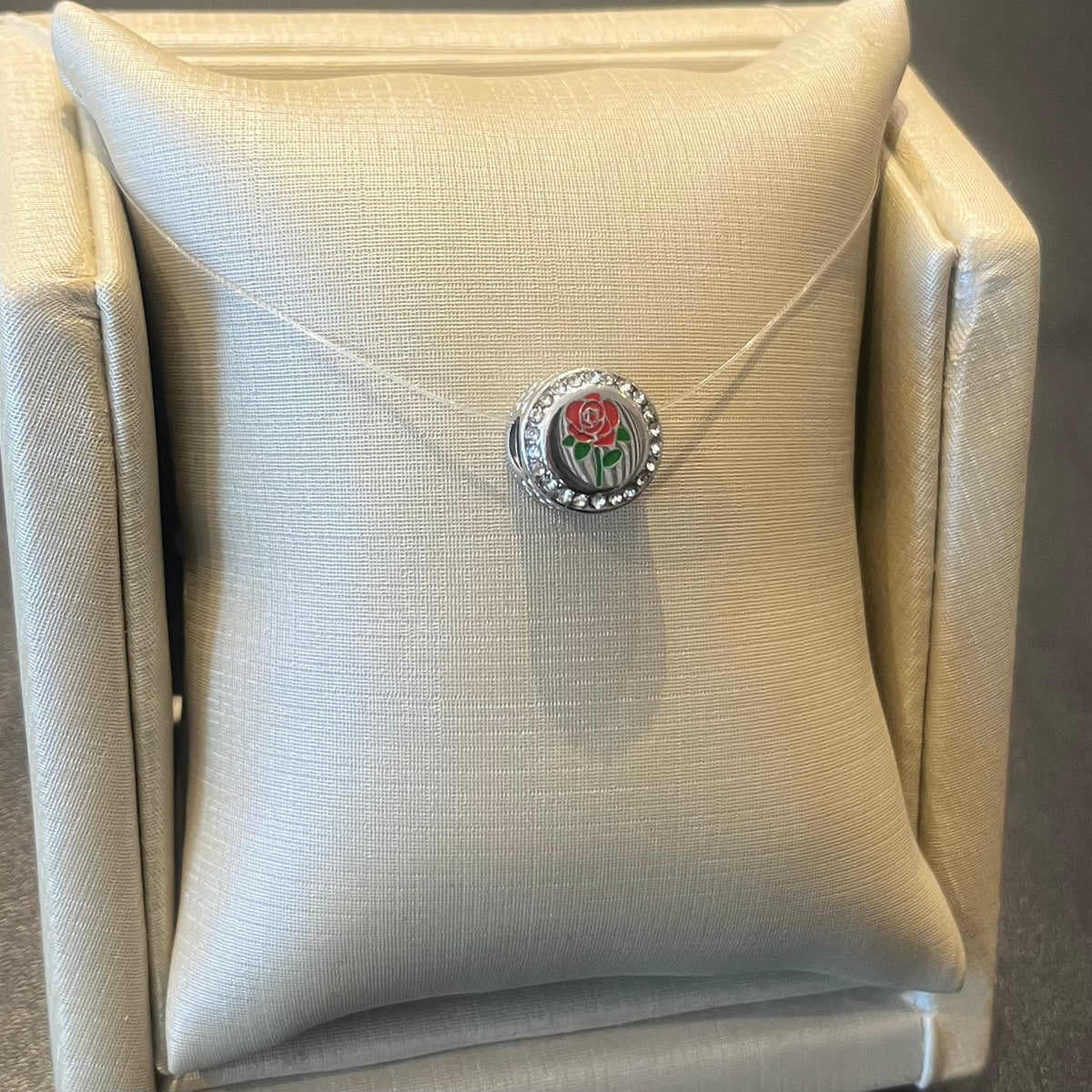 Berloque Separador Rosa Cravejado