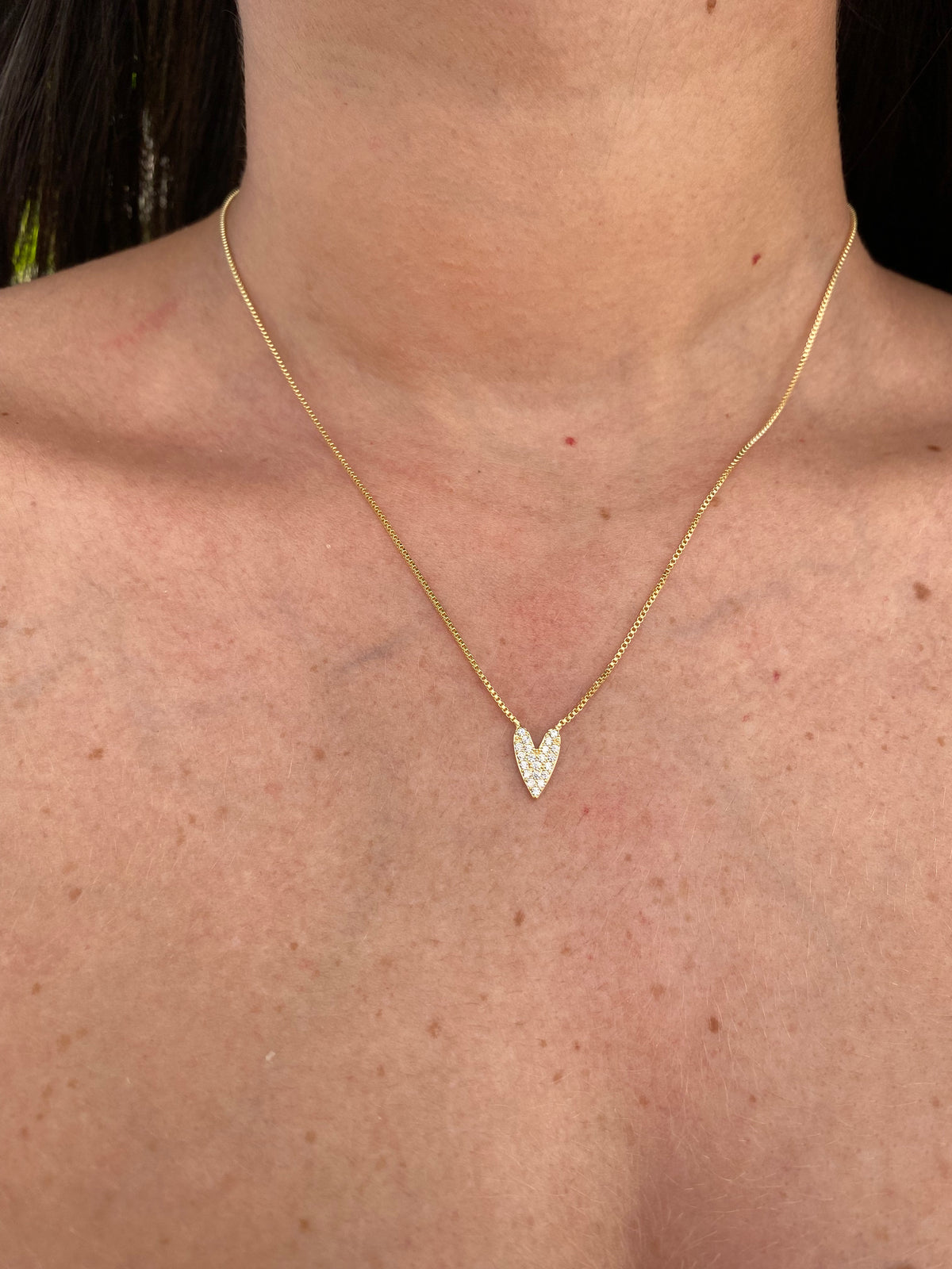 Gargantilha Coração Cravejado Banhado a Ouro 18K