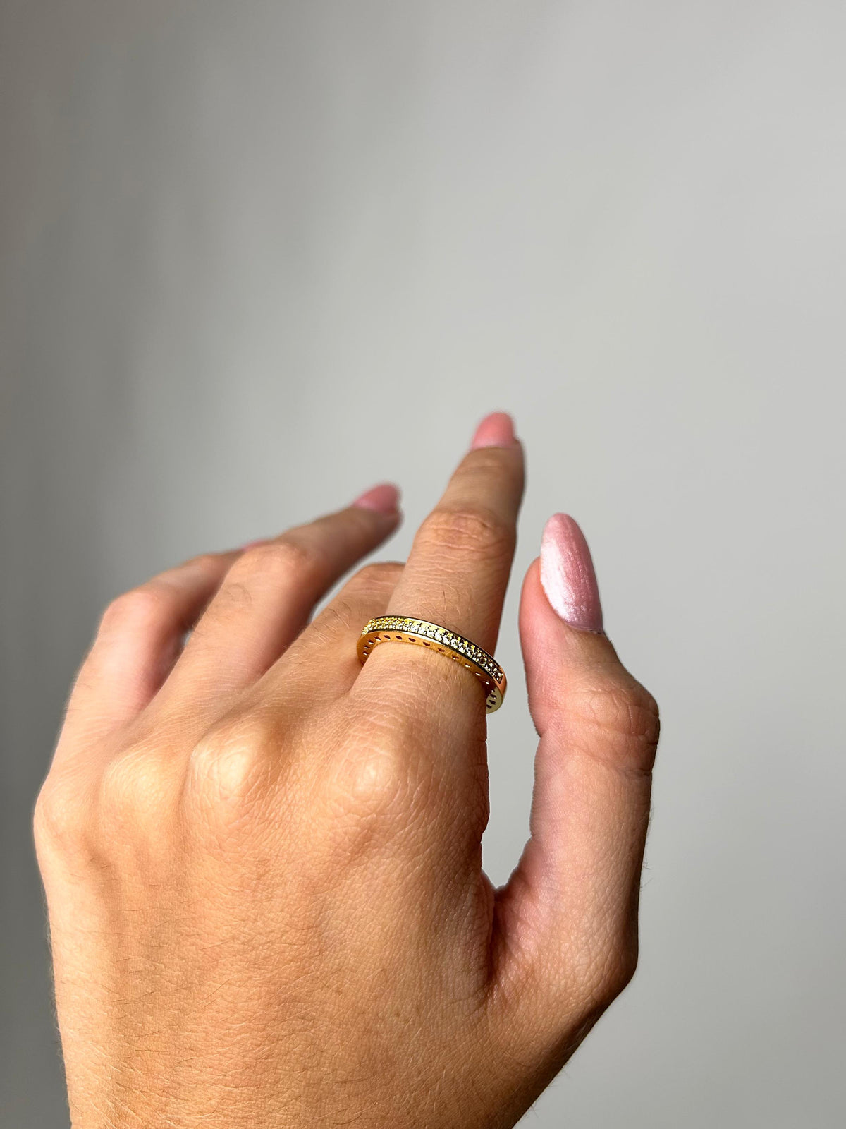 Anel Aparador Cravejado Banhado a Ouro 18K