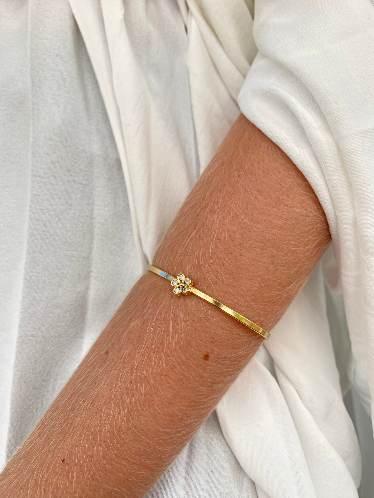 Bracelete Flor Banhado a Ouro 18K