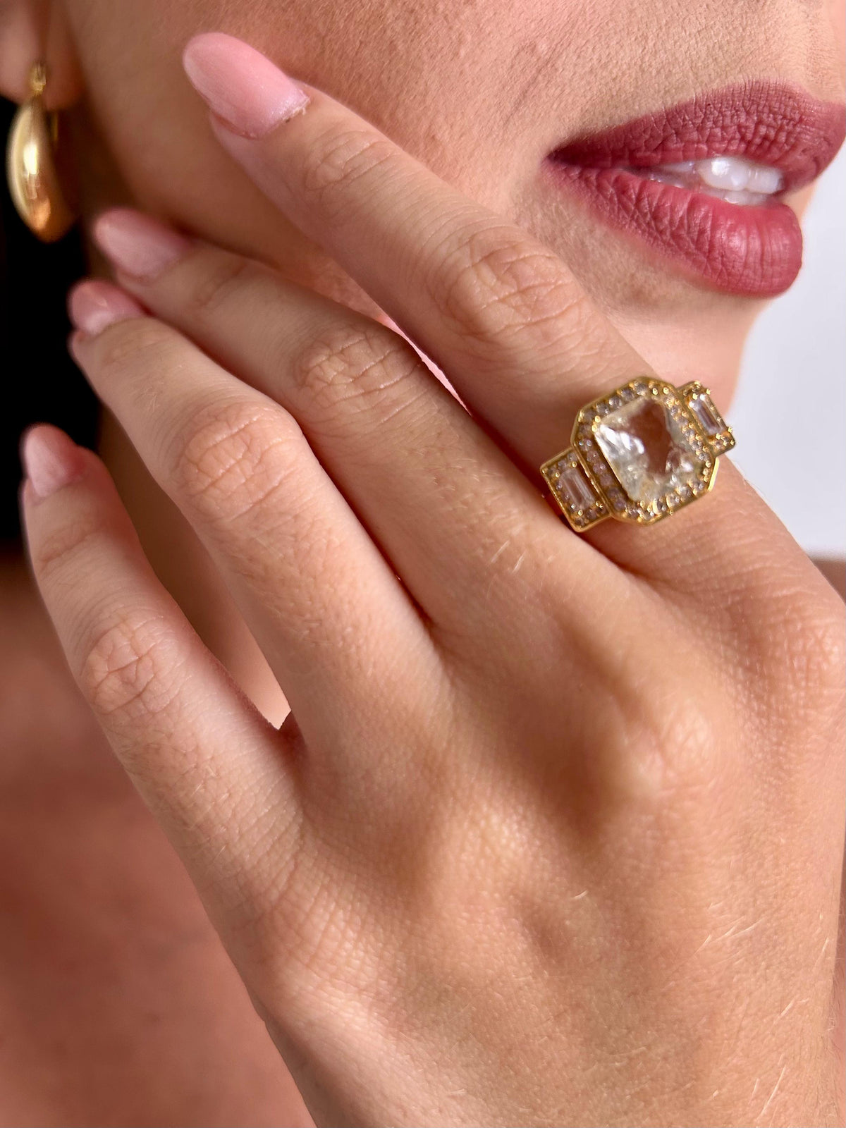 Anel Pedra Zircônia Banhado a Ouro 18K