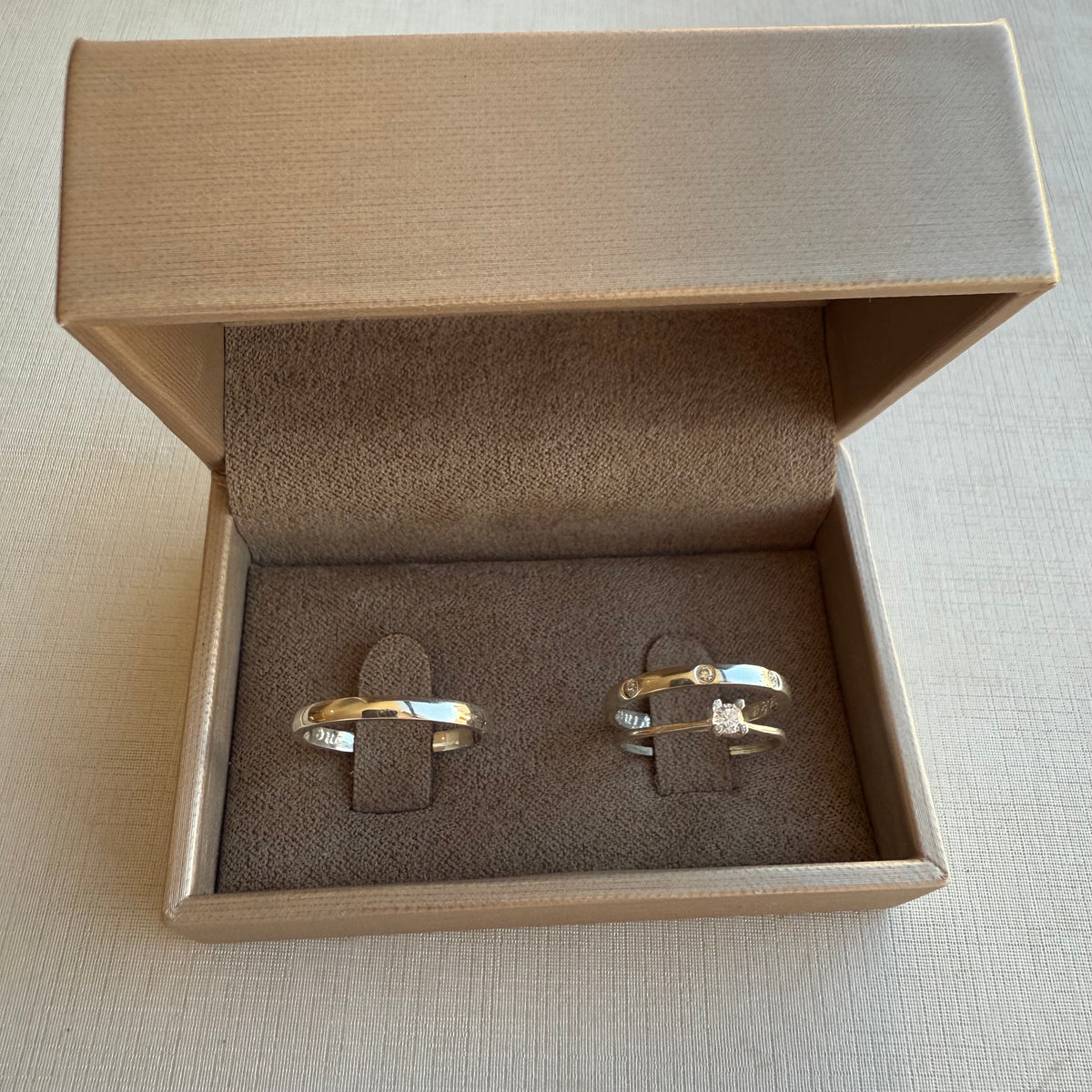 Alianças De Namoro Classic 3 Pedras Cravejadas 2 MM Prata 925