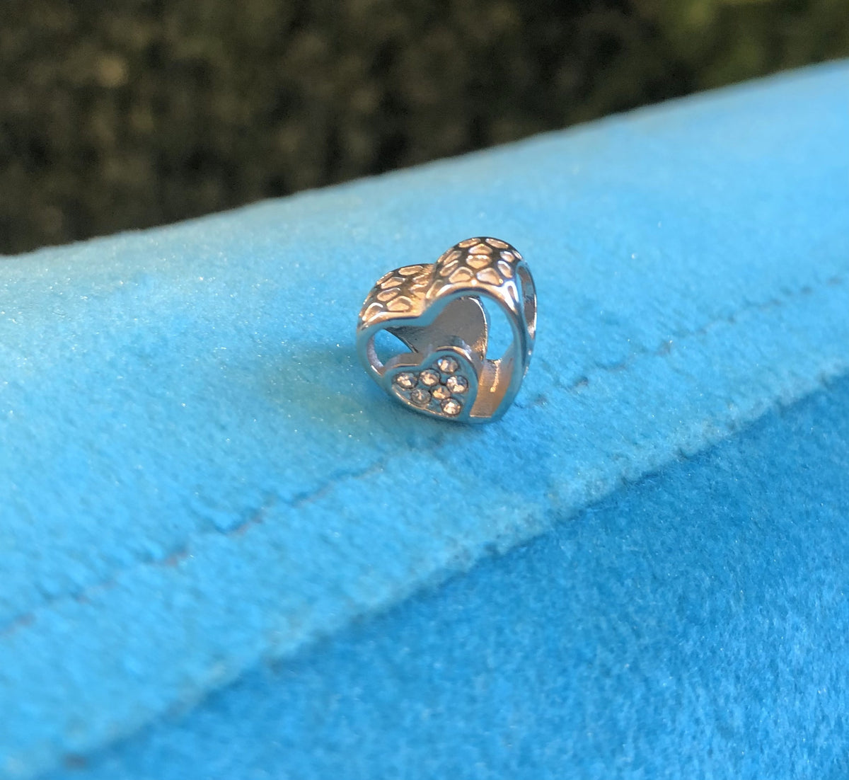 Berloque Coração Cravejado Branco