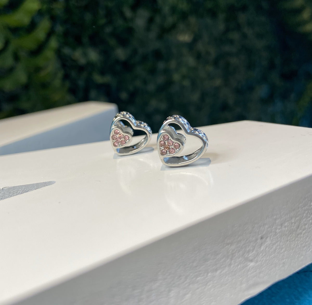 Berloque Coração Cravejado Rosa