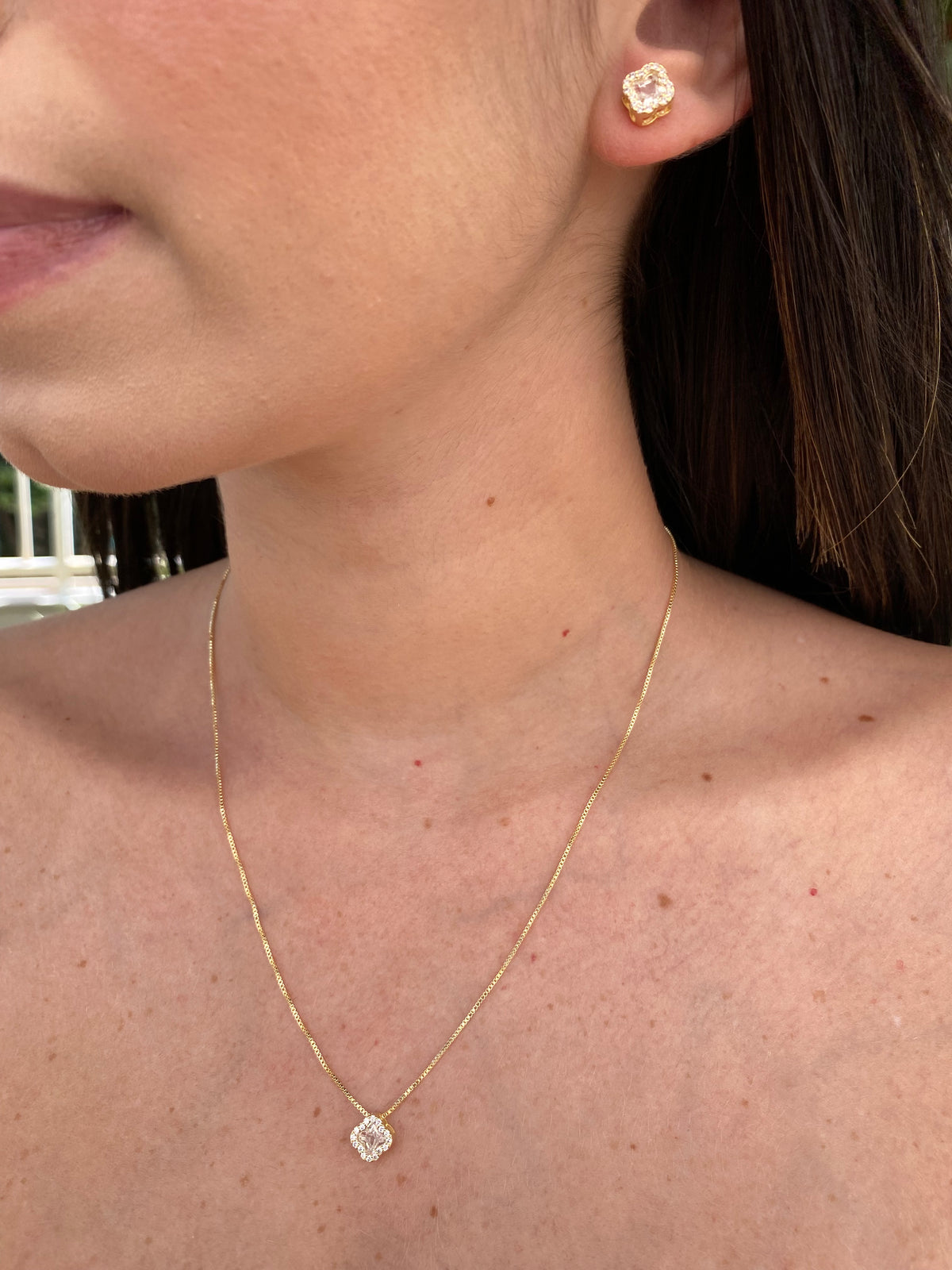 Conjunto Van Cleef Cravejado Banhado a Ouro 18K