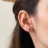 Brinco Pedra Vermelha