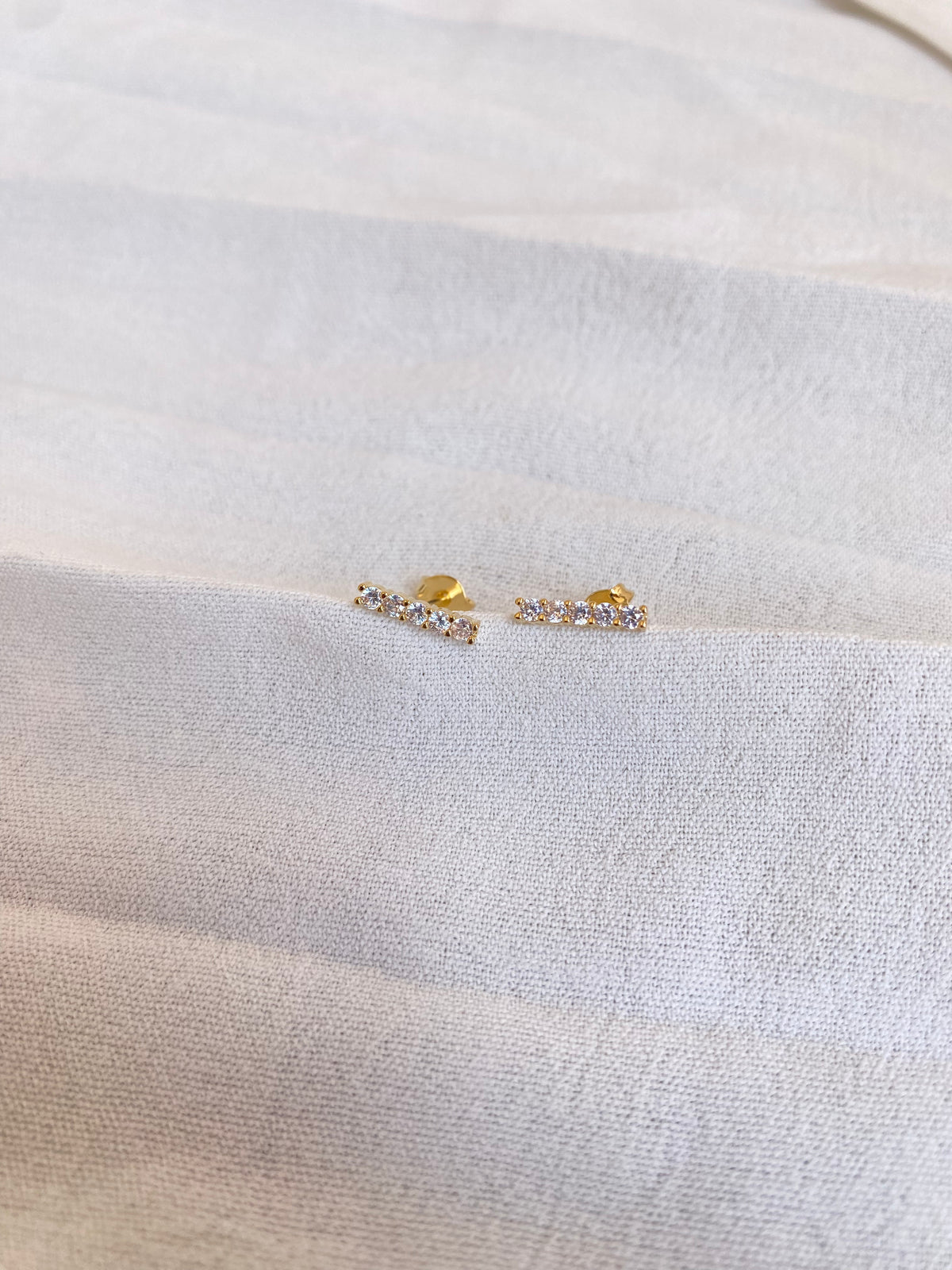 Brinco Cravejado Banhado a Ouro 18K