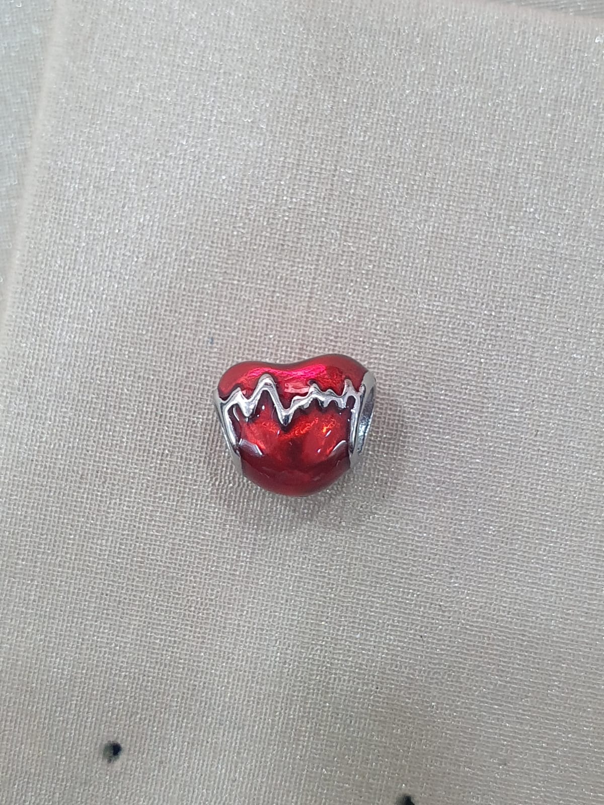 Berloque Separador Coração Batimentos Vermelho