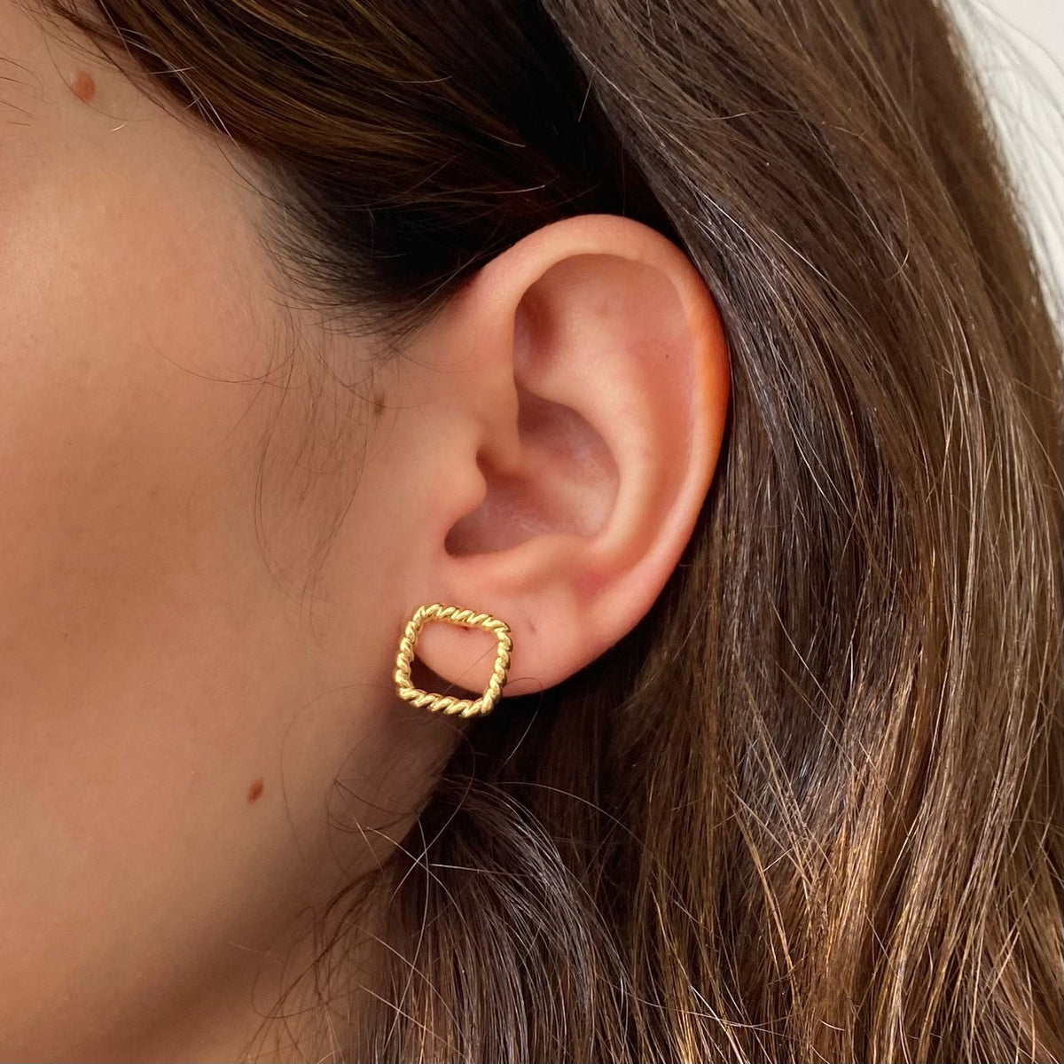 Brinco Quadrado Vazado