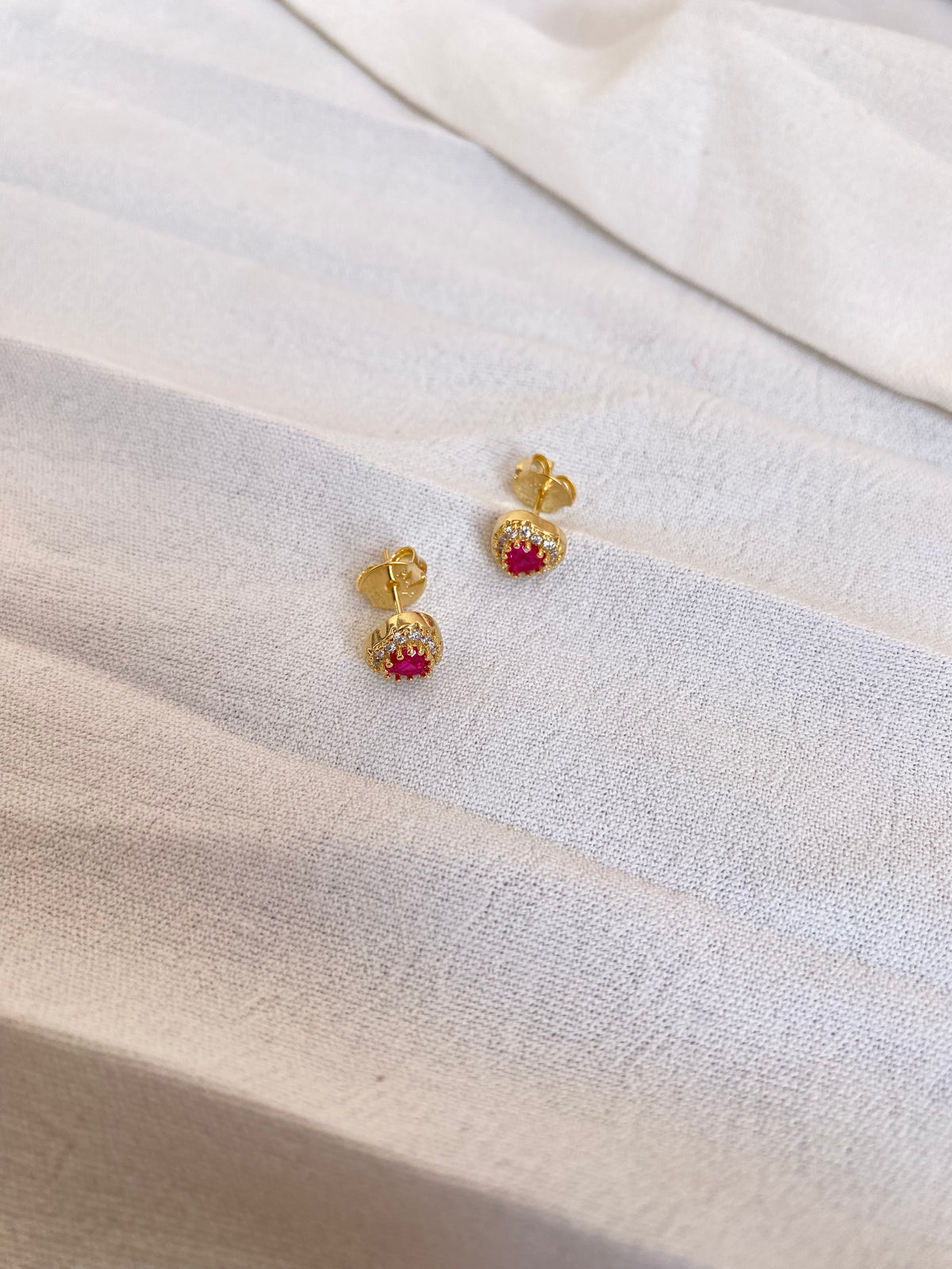 Brinco Coração Banhado a Ouro 18K