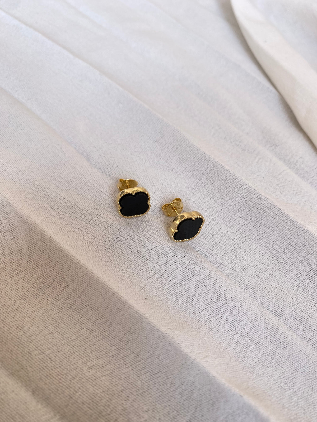 Brinco Van Cleef Banhado a Ouro 18K