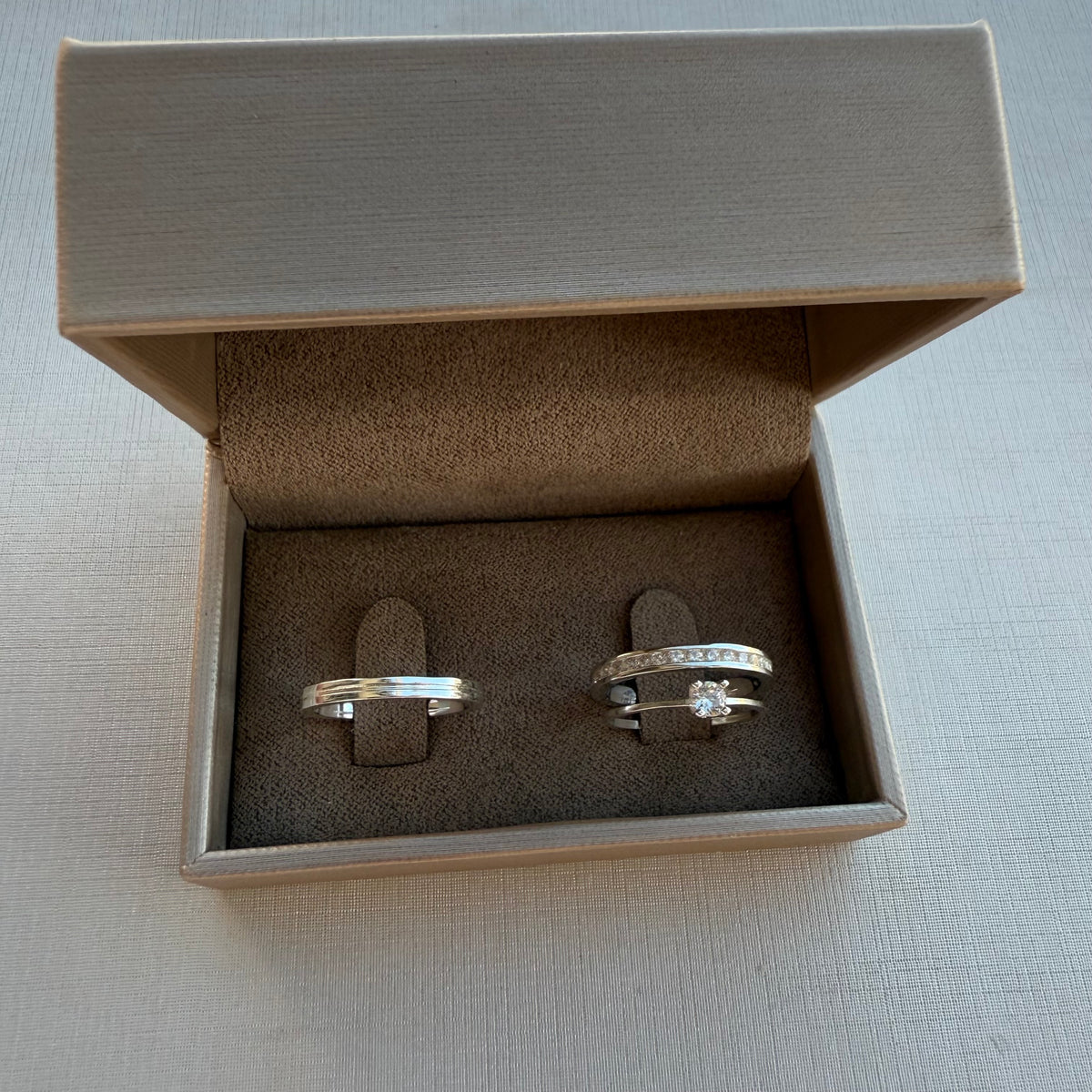 Alianças De Namoro Veneza 2.7 MM  + Anel Solitário Prata 925