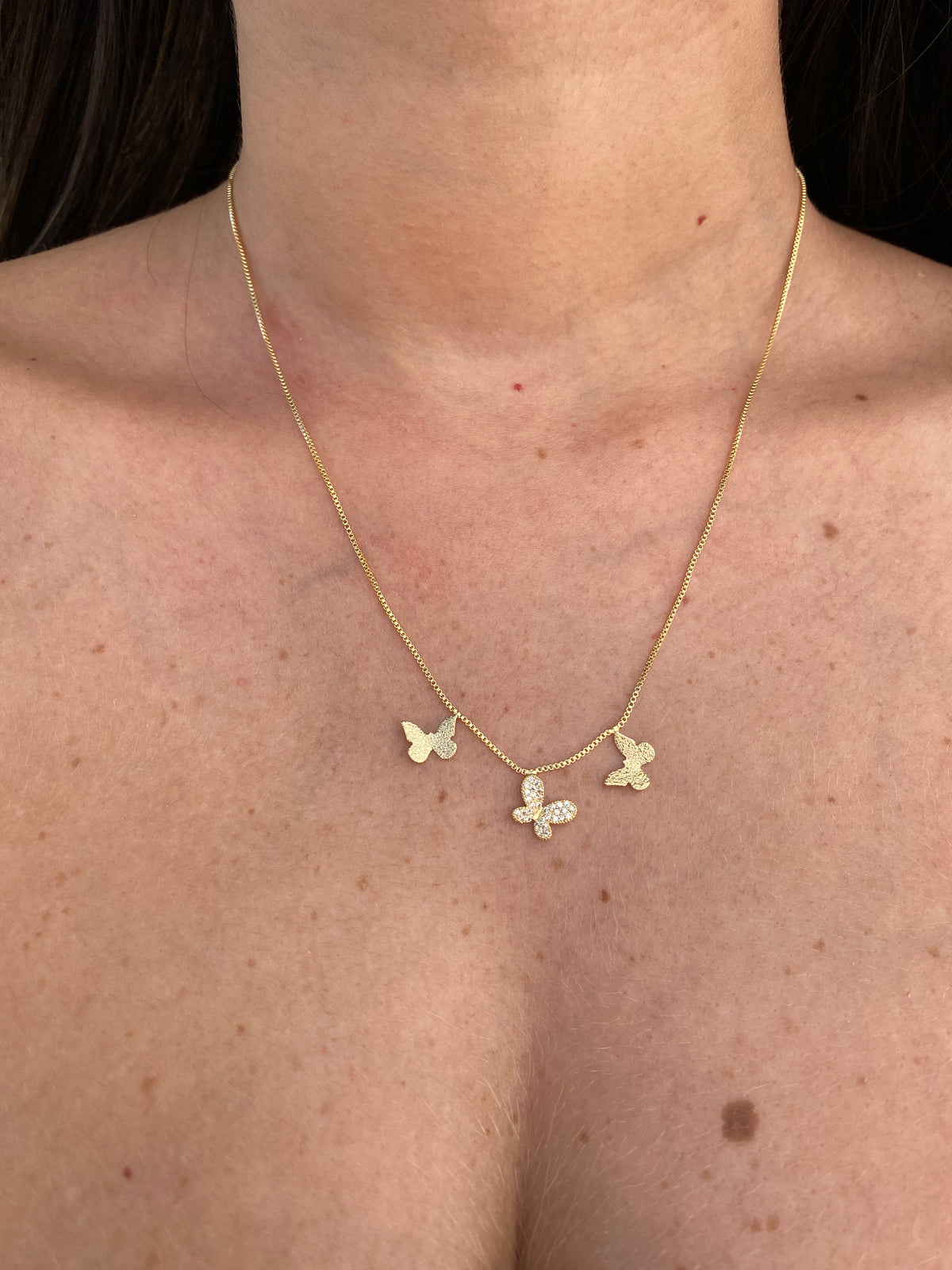 Gargantilha Borboleta Banhado a Ouro 18K