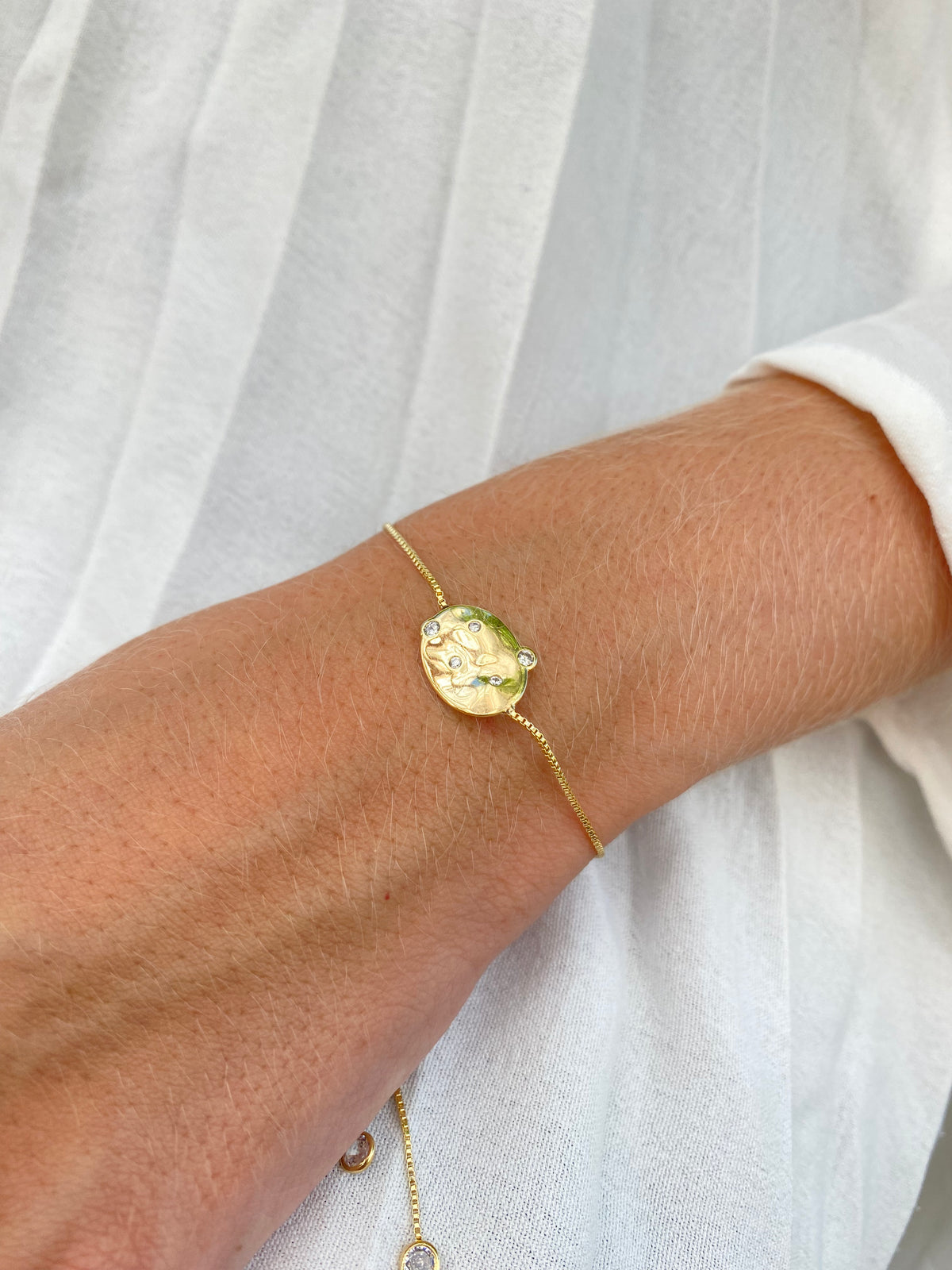 Pulseira Cravejada Regulável Banhada a Ouro 18K
