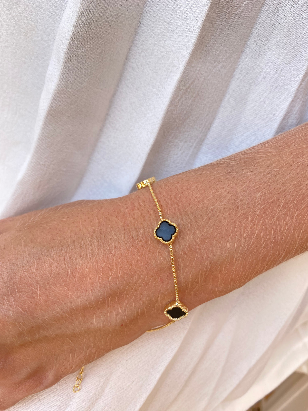 Pulseira Van Cleef Banhada a Ouro 18K