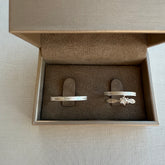 Par de Alianças Diamantada com Friso 2 MM + Anel Solitário Prata 925