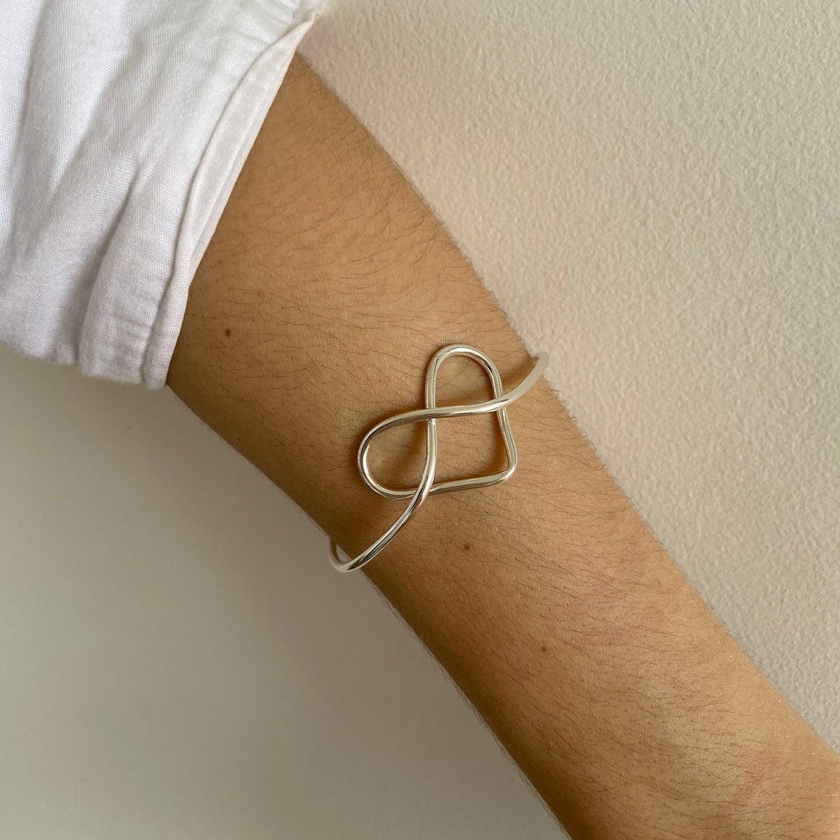 Bracelete Coração Trançado