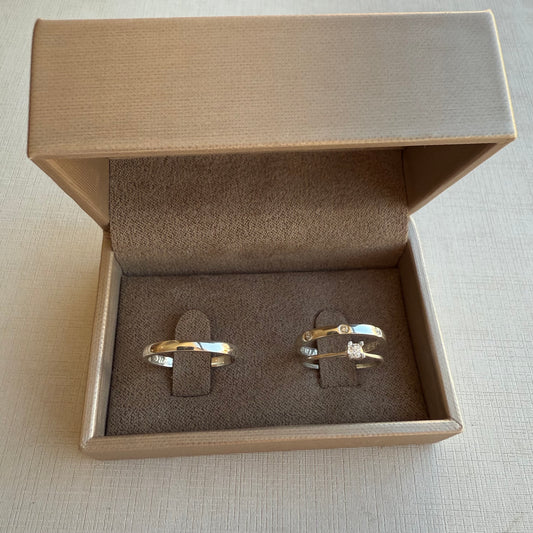 Alianças De Namoro Classic 3 Pedras Cravejadas 2 MM Prata 925