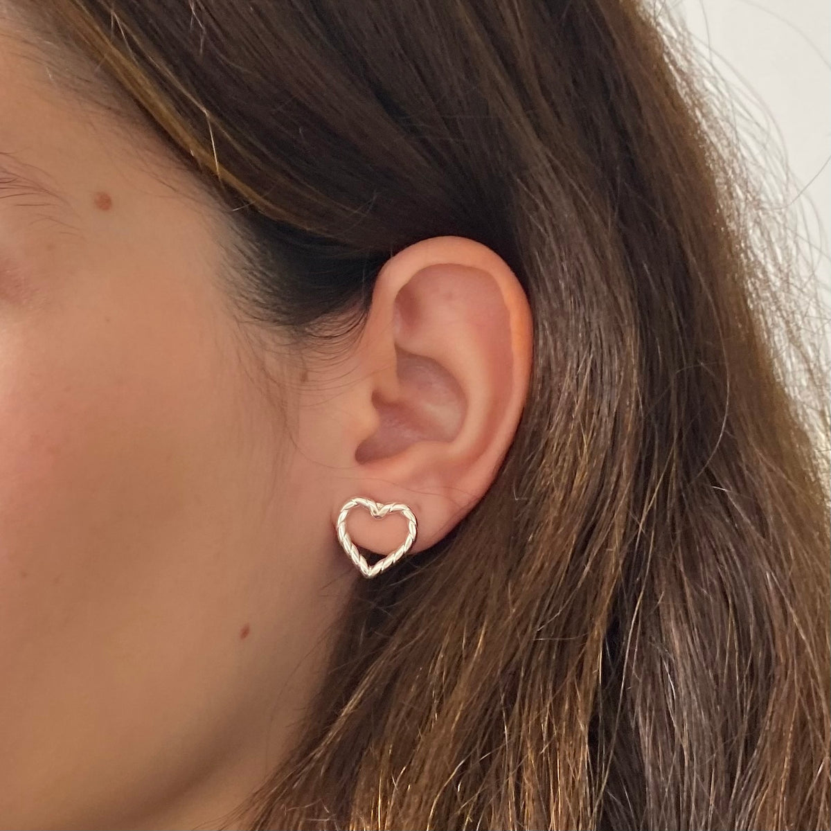 Brinco Coração Vazado Maior