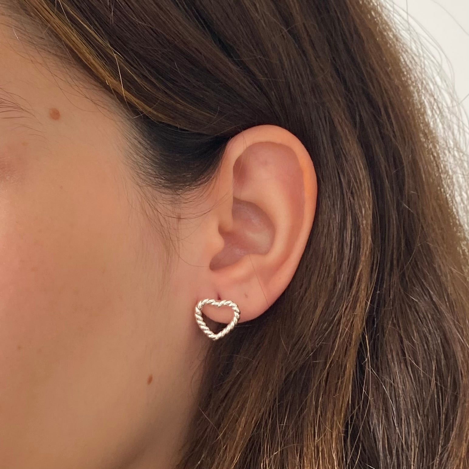 Brinco Coração Vazado Maior