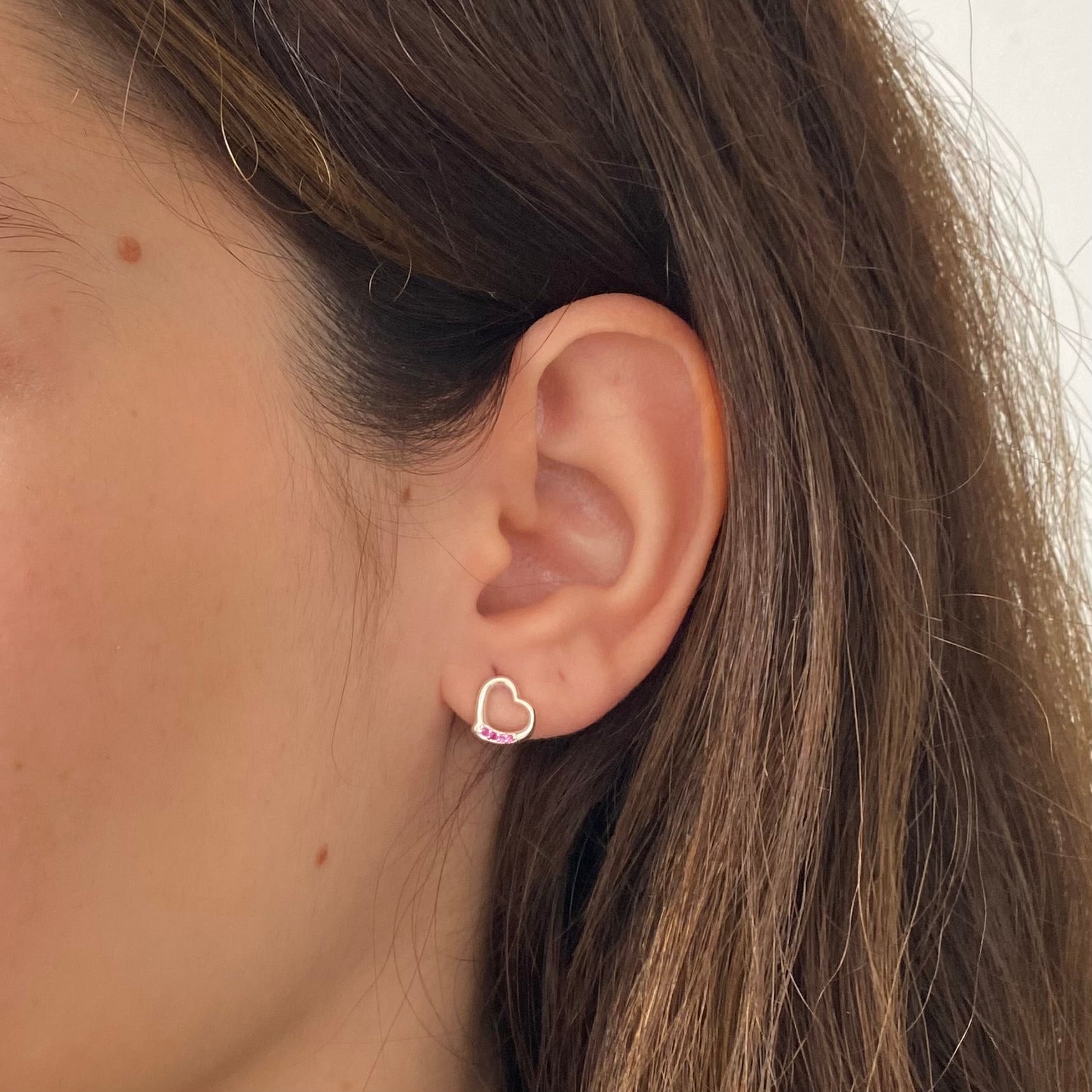 Brinco Coração Pedras Rosa