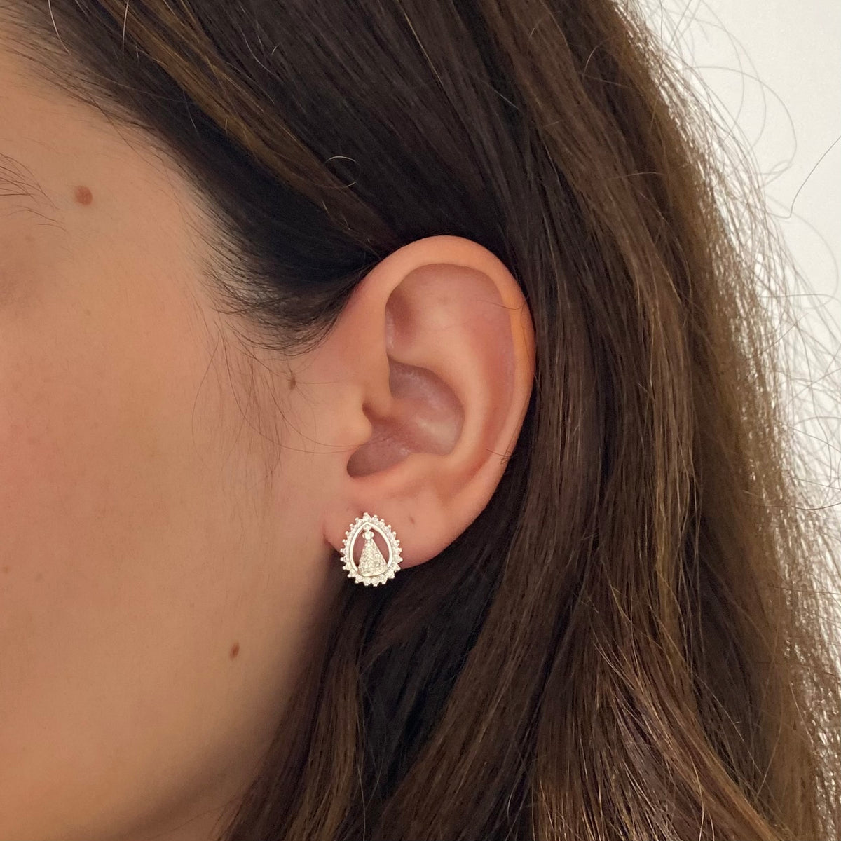 Brinco Oval Vazado Nossa Senhora Aparecida