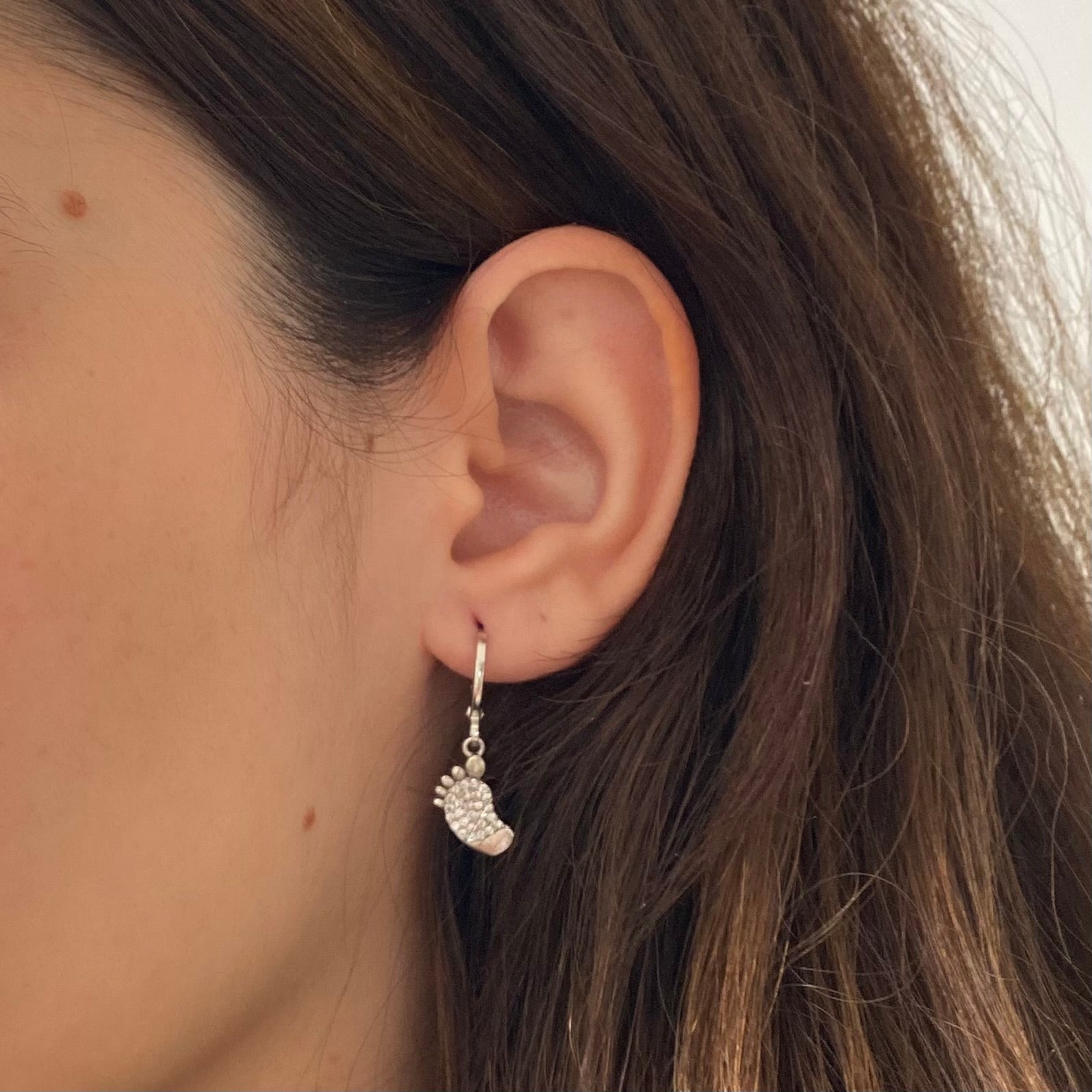 Brinco Pendente Pegadas