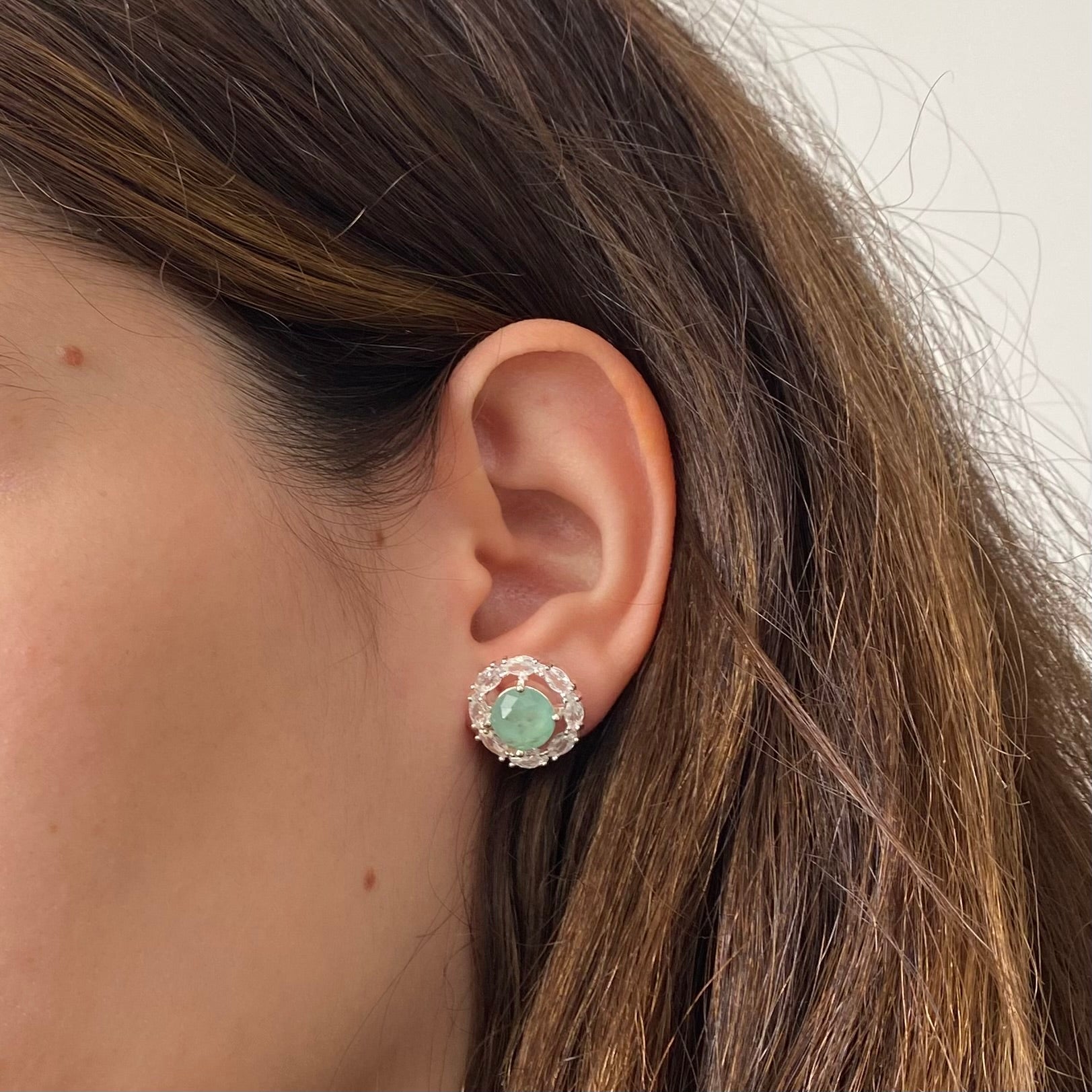 Brinco Detalhes Verde