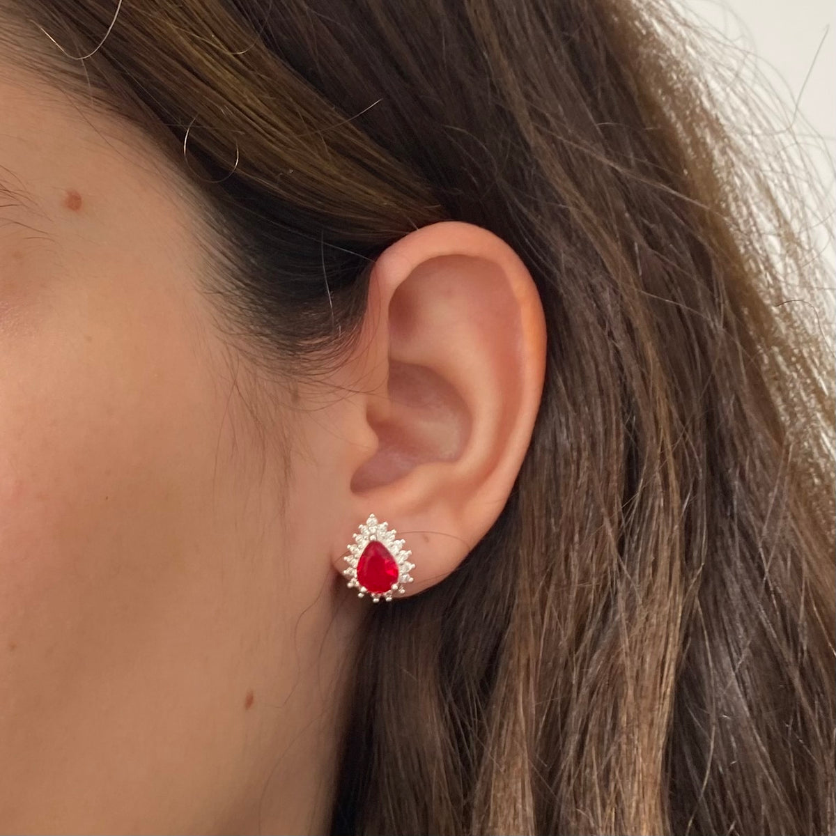 Brinco Gota Vermelho